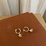 Clam Shell Hoops